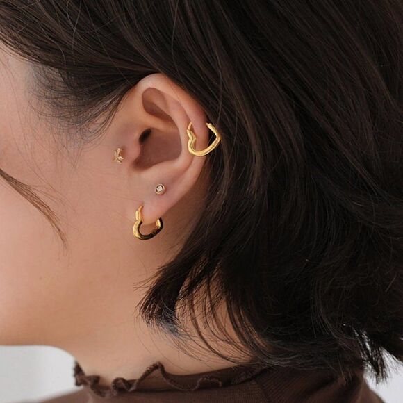 Heart Hoop Huggie Earrings in Yellow Gold - Picture 2 of 6